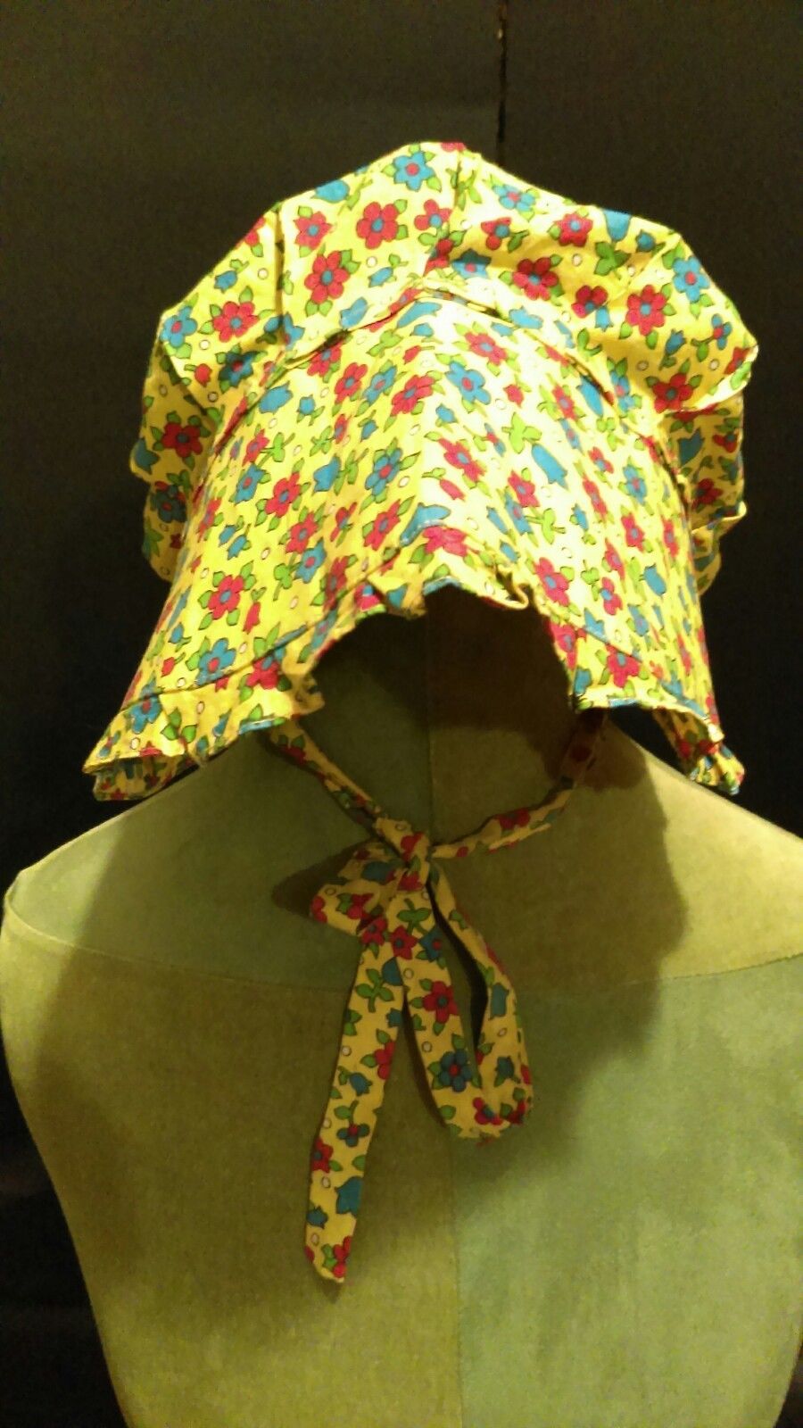 CatBagz.com Presents - Twelve Days of Catmas - Day Four - We found a haunted hat for sale. How haunted? A lot haunted.